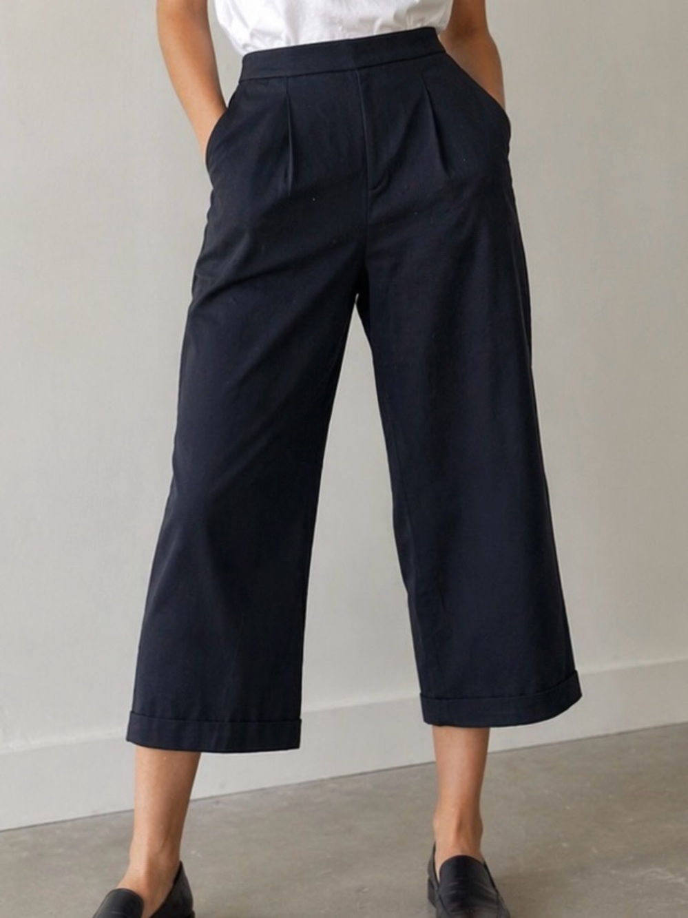 Vintage Wide Leg Cropped Trousers in Navy